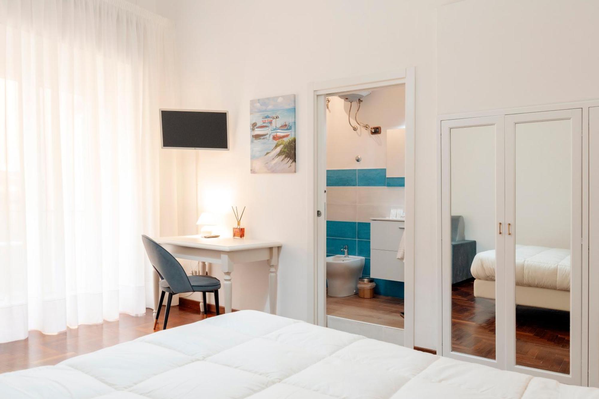 Piazza Tasso Suite Sorrento Bagian luar foto