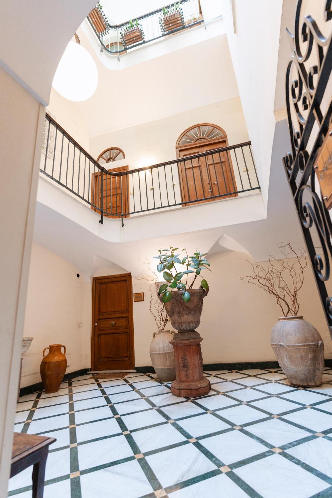 Piazza Tasso Suite Sorrento Bagian luar foto