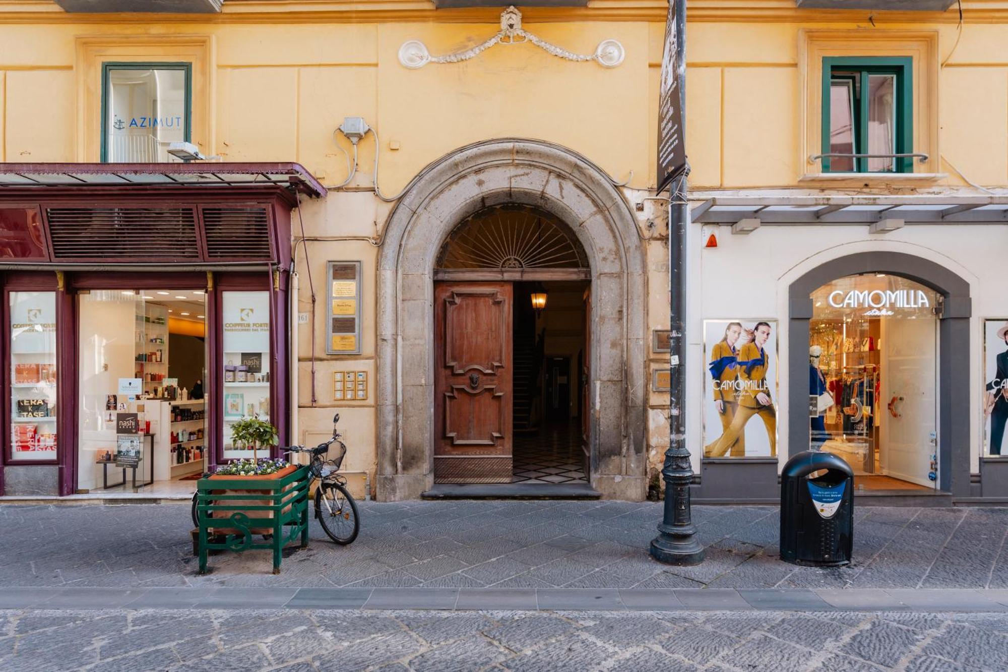 Piazza Tasso Suite Sorrento Bagian luar foto